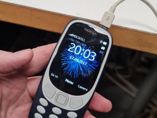 Nokia 3310 generatia 2.  450 lei