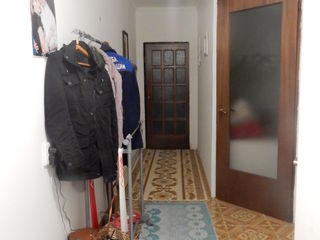 Se vinde apartament cu 2 odai foto 6