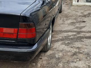 BMW 5 Series фото 4