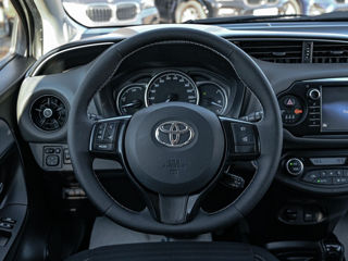 Toyota Yaris foto 10