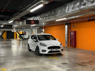 Ford Fiesta foto 6