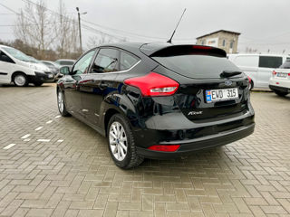 Ford Focus foto 6