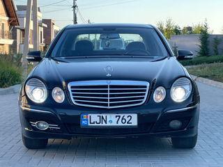 Mercedes E-Class foto 2