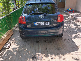 Toyota Auris foto 1