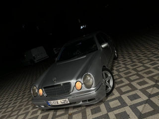 Mercedes E-Class foto 7