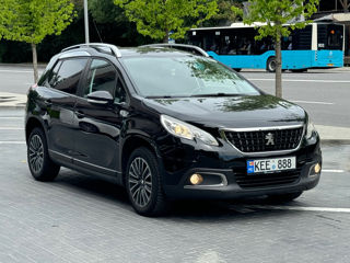 Peugeot 2008 foto 2