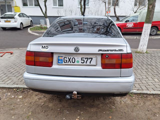 Volkswagen Passat foto 3