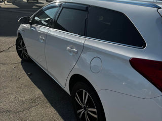 Toyota Auris foto 3