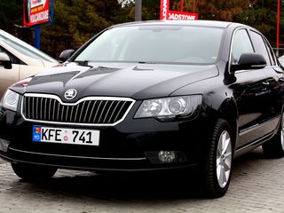 Skoda Superb foto 1