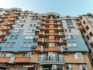 Apartament cu 3 camere, 147 m², Centru, Chișinău foto 1