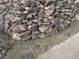 Vând granit, piatră spartă, bolovani la un preț rezonabil. Piatra de dimensiuni mari! foto 2