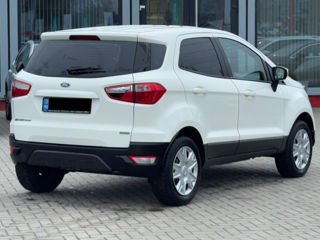 Ford EcoSport foto 4