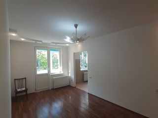 Apartament cu 3 odăi, str. Vasile Lupu foto 1