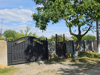 Se vinde casă în satul Berezlogi, raionul Orhei (15 km pînă la Orhei)