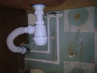Instalare robinet,masina spalat,wc,chiuvet,boiler,sifon,tevi apa si canalizare. Pret accesibil.24/24 foto 3