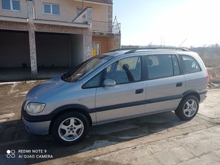 Opel Zafira foto 2