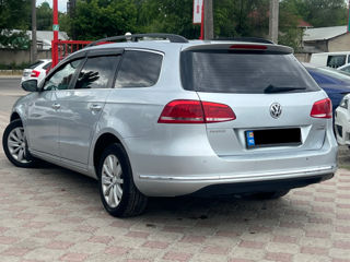 Volkswagen Passat foto 3