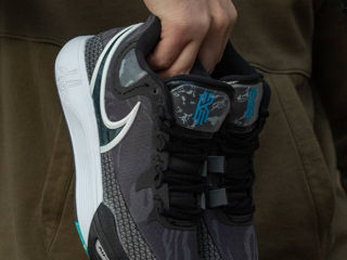 Nike Air Zoom Strobel Kyrie 9 foto 3