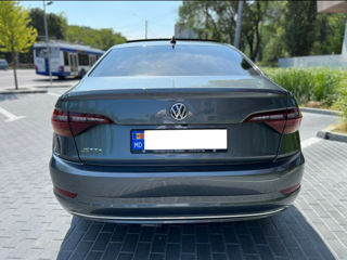 Volkswagen Jetta foto 5