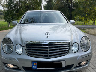 Mercedes E-Class foto 2