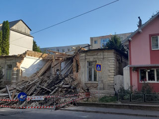 Demolare constructii servicii foto 5