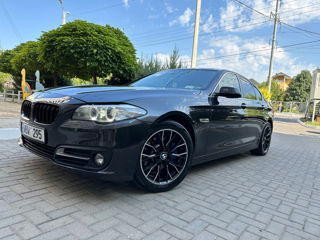 BMW 5 Series foto 2