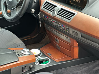 BMW 7 Series foto 10