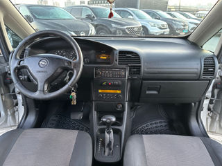 Opel Zafira foto 8