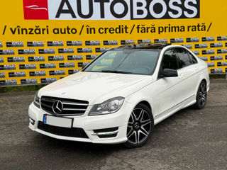 Mercedes C-Class foto 1