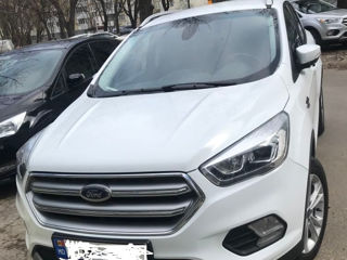 Ford Kuga foto 1