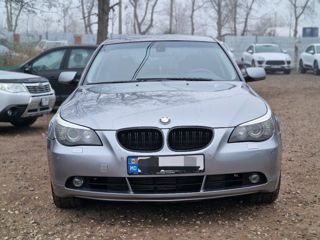 BMW 5 Series foto 2