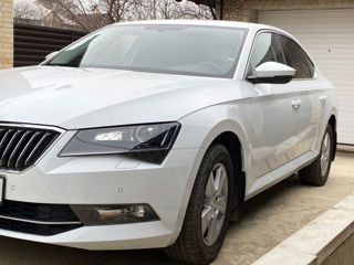 Skoda Superb foto 1