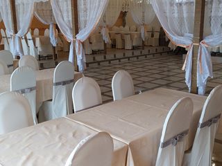 Sala de petreceri,evenimente,nunți,cumătrii pe malul lacului Suruceni. foto 1