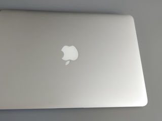 MacBook Air 13 2011 (i5, 4 Gb, HDD120 Gb) foto 2