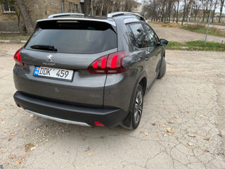 Peugeot 2008 foto 3