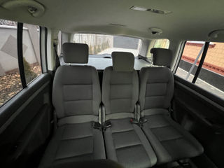 Volkswagen Touran foto 5