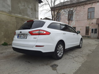 Ford Mondeo foto 6