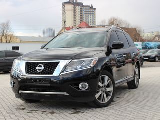 Nissan Pathfinder foto 1