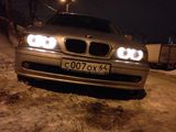 BMW 5 Series foto 3