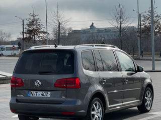 Volkswagen Touran foto 4