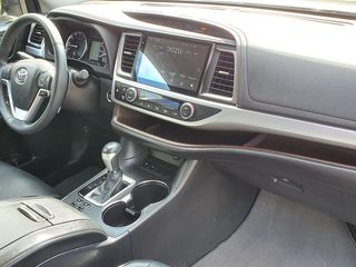 Toyota Highlander foto 12