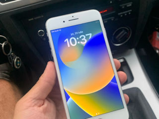 iPhone 8+ 64gb foto 2