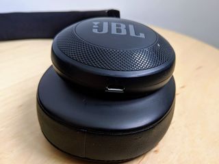 JBL E55BT. Беспроводные накладные наушники. foto 8