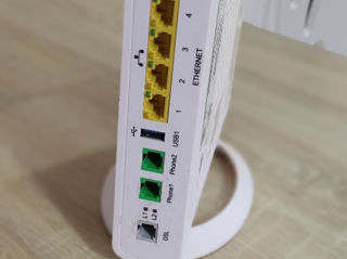 Vînd router WI-FI ZTE Experia Box v10 ZXHN H369A cu viteza de 1300 Mbit/s foto 5