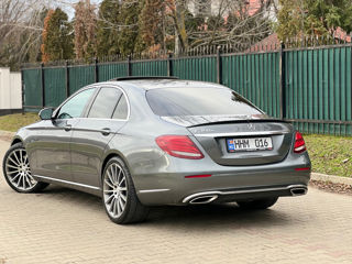 Mercedes E-Class foto 4