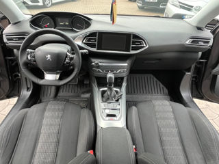 Peugeot 308 foto 8