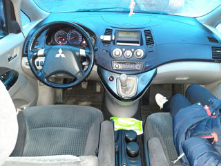 Mitsubishi Grandis foto 4