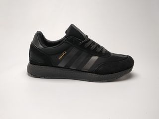 adidas iniki j all black foto 2