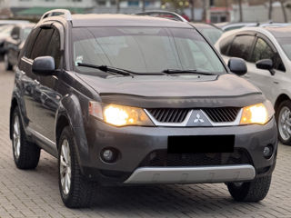 Mitsubishi Outlander foto 4