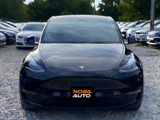 Tesla Model Y foto 3